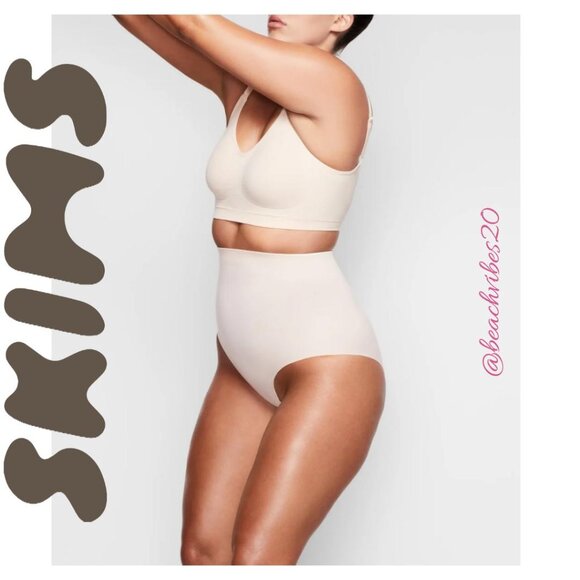 *SKIMS Seamless Sculpt Mid-rise Brief Sand Medium O-31 - Picture 3 of 7